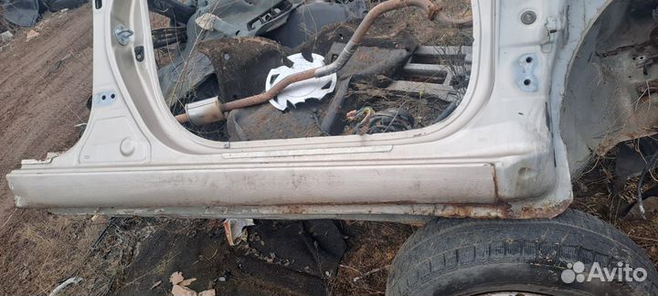 Порог правый Kia Rio 3 Киа Рио 2011-2017