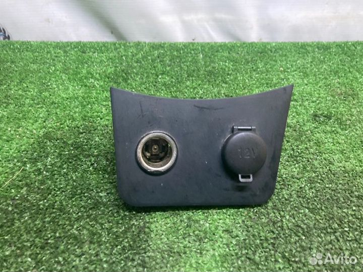 Накладка торпедо декоративная Hyundai Solaris 1