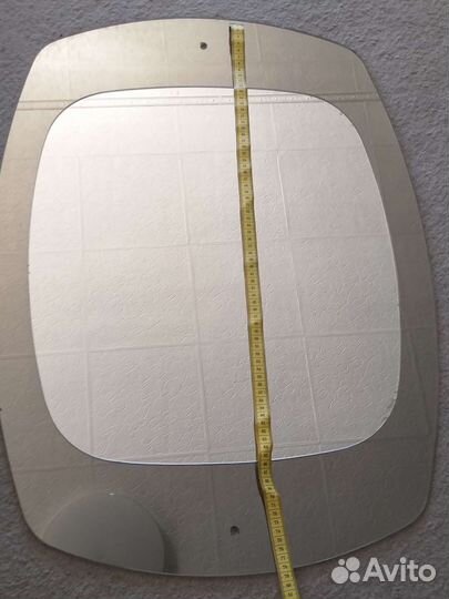 Зеркало,светильник,штанга для душа