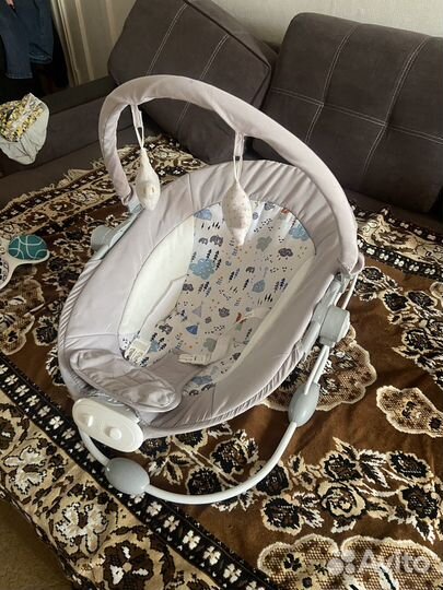Шезлонг для новорожденных бу