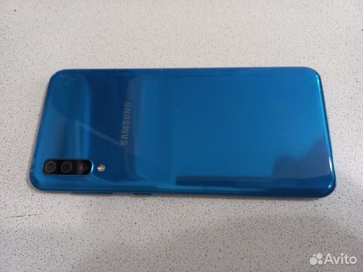 Samsung Galaxy A50, 4/64 ГБ