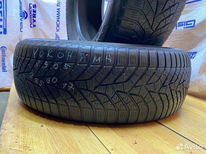 Yokohama BluEarth Winter V905 225/60 R17 99H