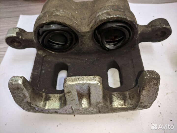 Тормозные суппорта (комплект) Pajero Sport 1