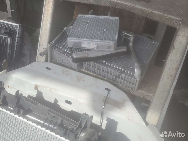 Радиаторы охлаждения на разные авто