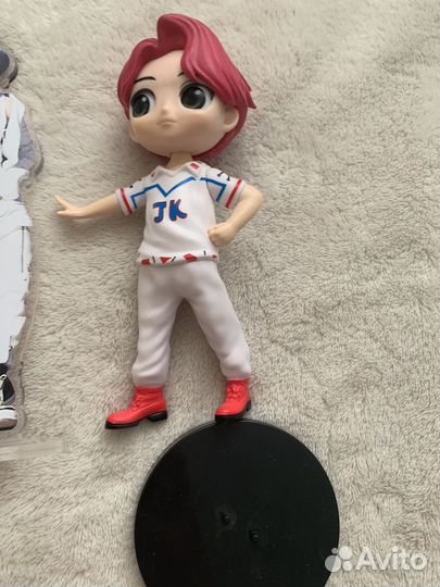 Фигурки, значки и карточки бтс/ стрей кидс