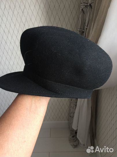 Кепка / шляпа с козырьком