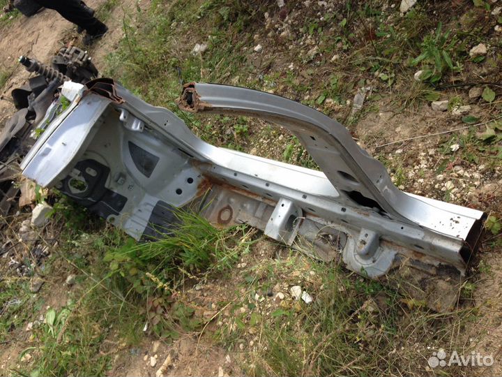 Четверть передняя правая Киа Рио 1