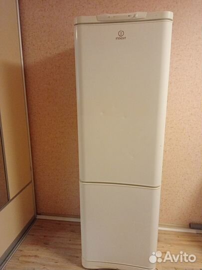 Продам холодильник рабочий бу