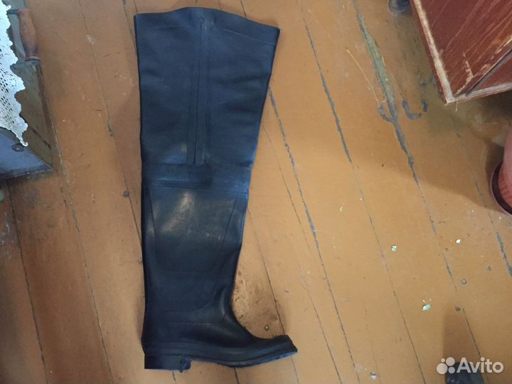 Резиновые сапоги бродни