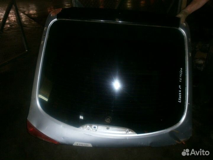 Стекло заднее хетчбэк (Mitsubishi Lancer)
