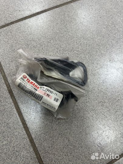 Кронштейн крепления тормозного бочка yamaha R1