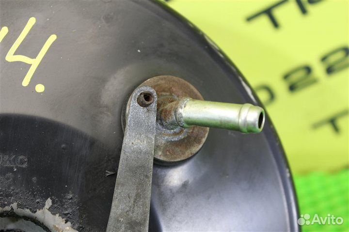 Вакуумный усилитель Toyota Corolla Levin AE111