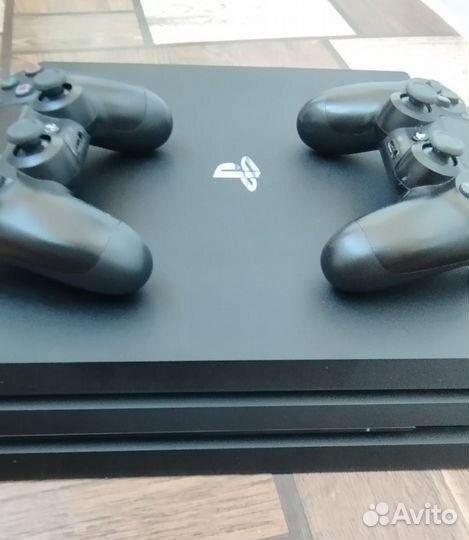 Sony PS4 pro CUH7208b + Игры