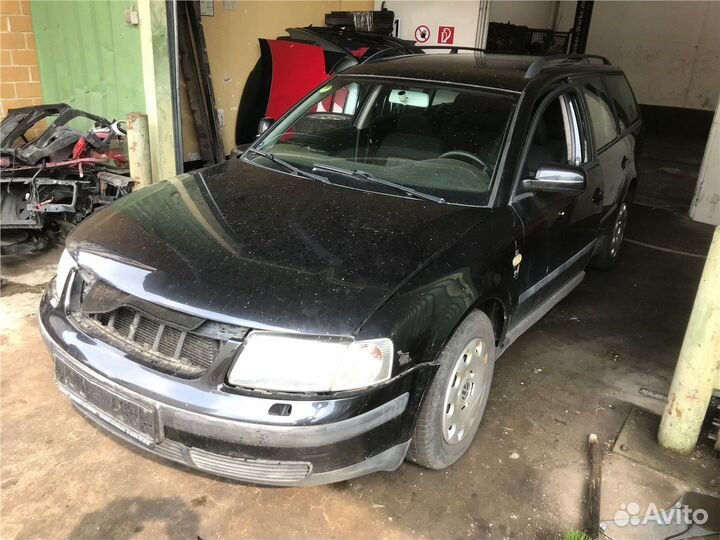 Разбор на запчасти Volkswagen Passat 5