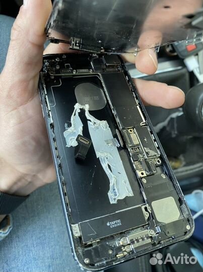 Телефон iPhone 7