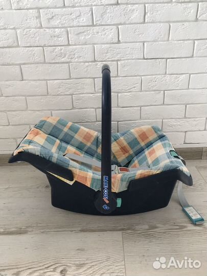 Детское автокресло maxi cosi 0+