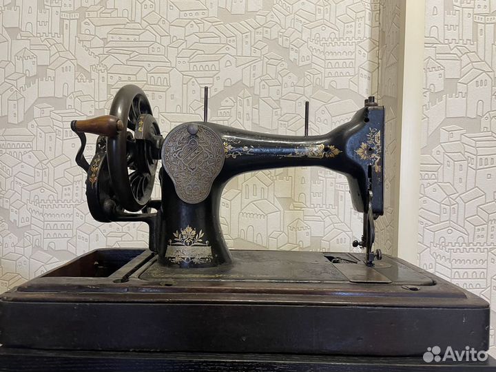 Швейная машинка singer