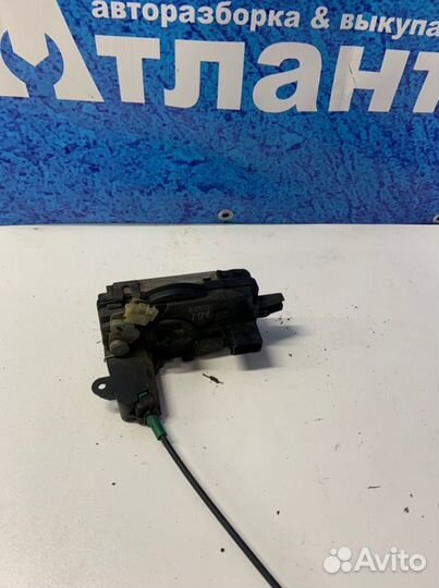 Замок боковой двери передний правый Opel Astra H