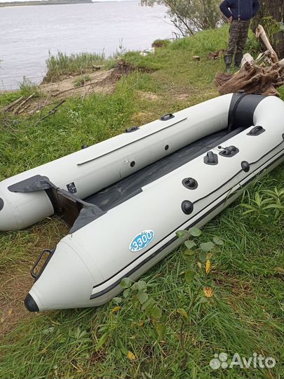 Моторная лодка Rush 3300