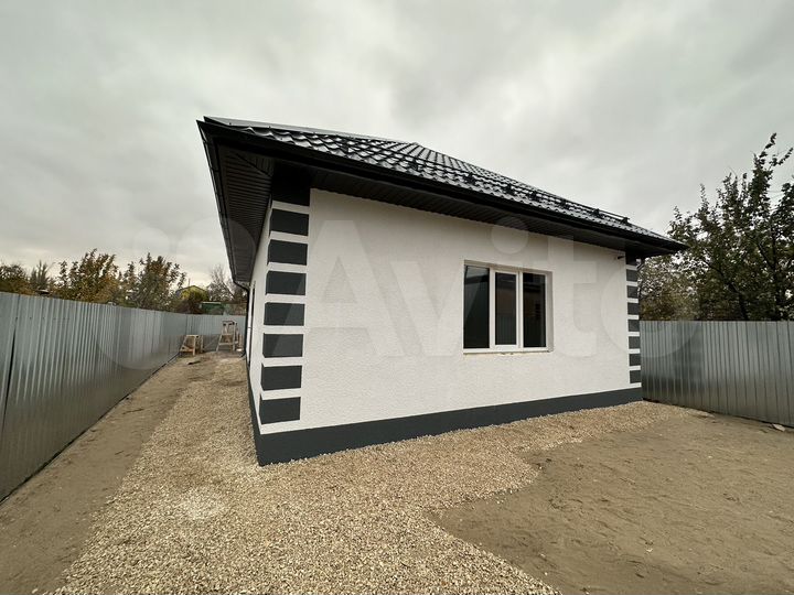 Дом 63 м² на участке 3 сот.