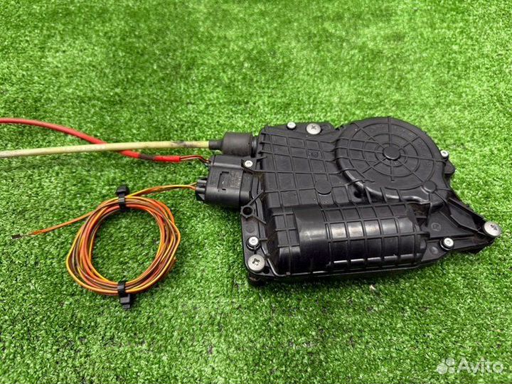 Комплект доводчиков дверей Bmw 6 F13 N63B44B 2014