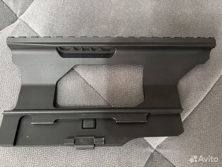 Боковой кронштейн sag