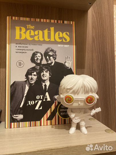 Funko Pop John Lennon + книга The Beatles