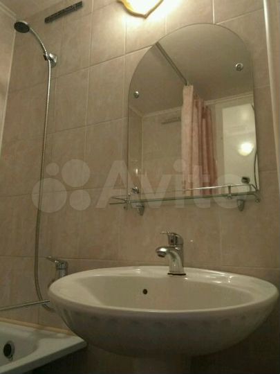 2-к. квартира, 54 м², 8/10 эт.