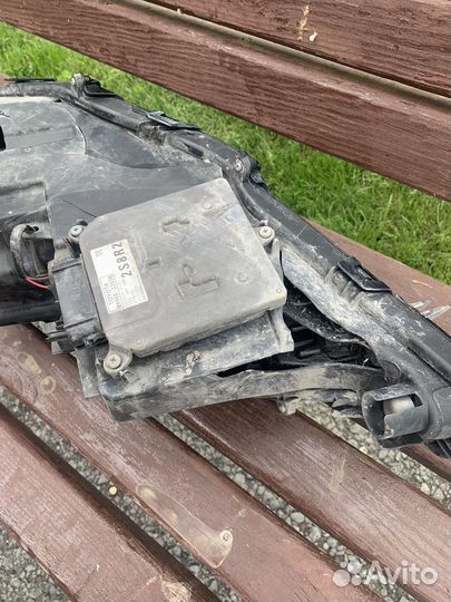 Фара правая на toyota camry 70