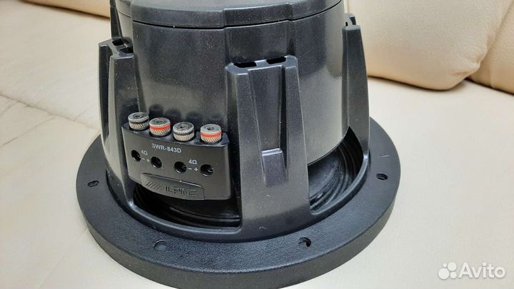 Сабвуфер Alpine SWR-843D (сабвуфер 8