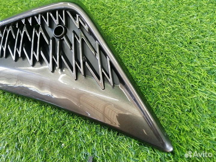 Решетка в бампер правая Lexus Nx200 Z10 2018