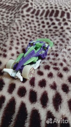 Машинка Hot Wheels Wattzup