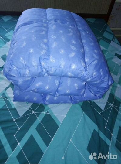 Одеяло пуховое новое евро