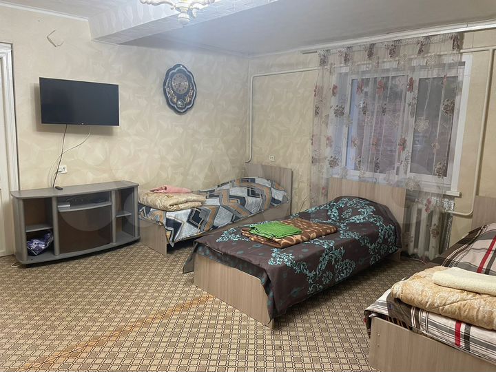 Комната 30 м² в 3-к., 1/1 эт.