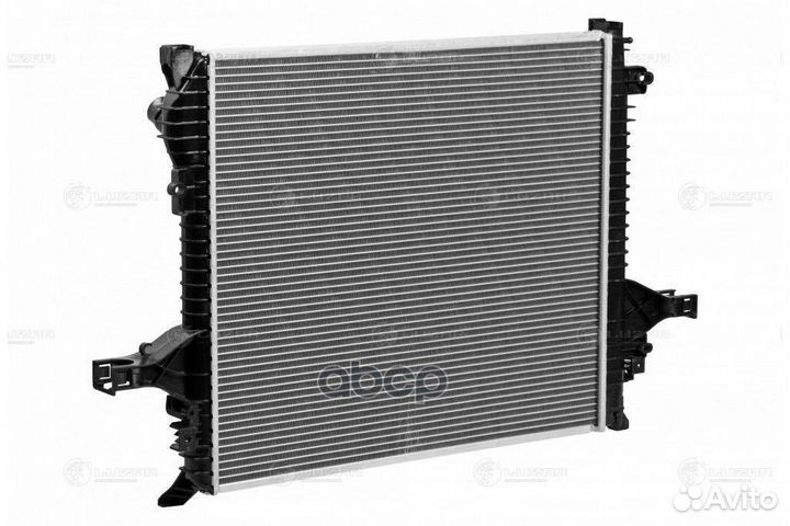 Радиатор охлаждения двигателя volvo XC90 02- LR