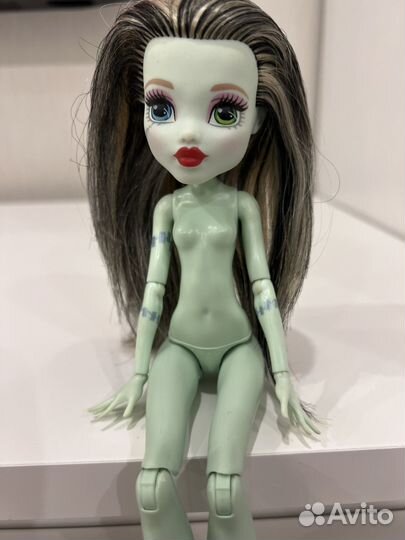 Кукла монстер хай