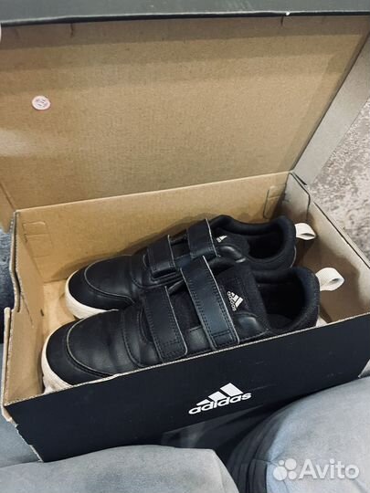 Кроссовки adidas 34