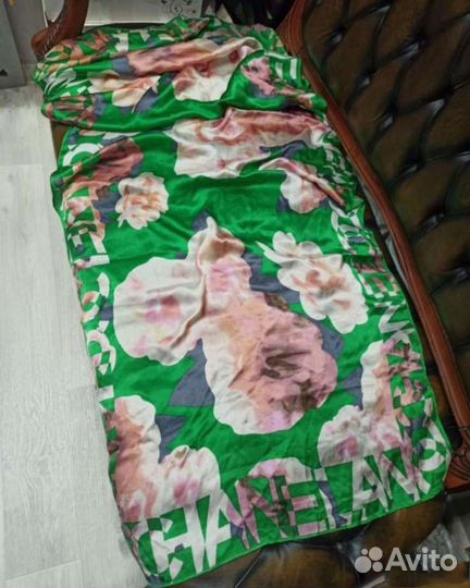 Палантин шелковый 175х65 италия