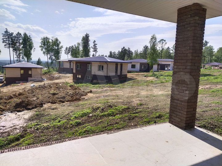 Дом 261 м² на участке 8,2 сот.