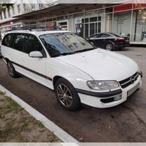 Opel Omega 2.0 MT, 1999, 276 000 км, с пробегом, цена 218 000 руб.