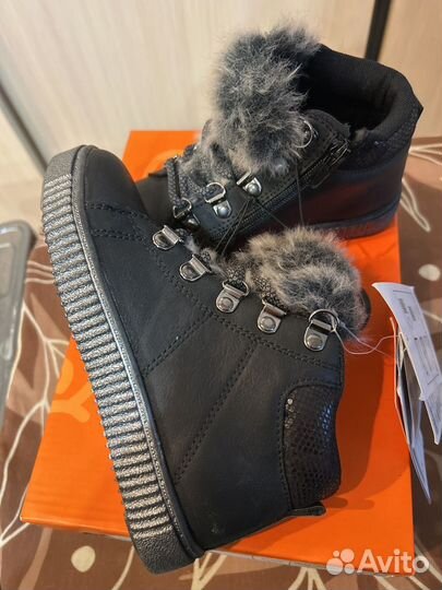 Ботинки новые с биркой для девочек 29