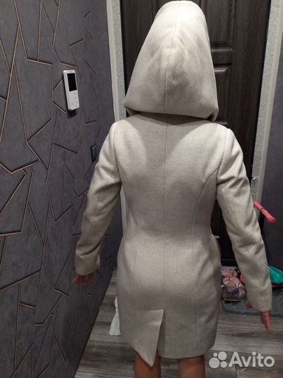 Пальто женское демисезонное 42 44