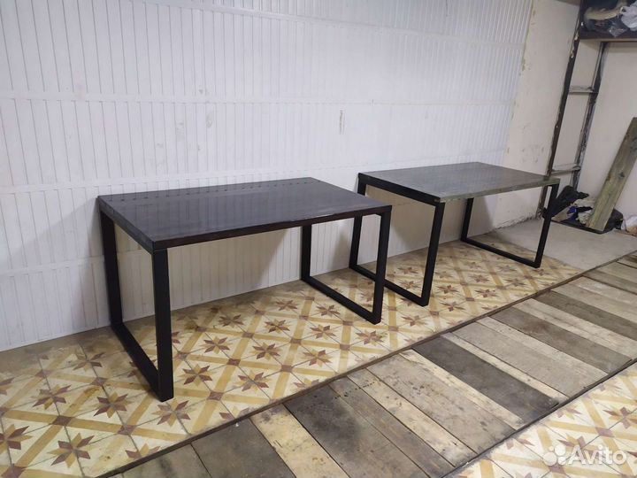 Стол в стиле Лофт