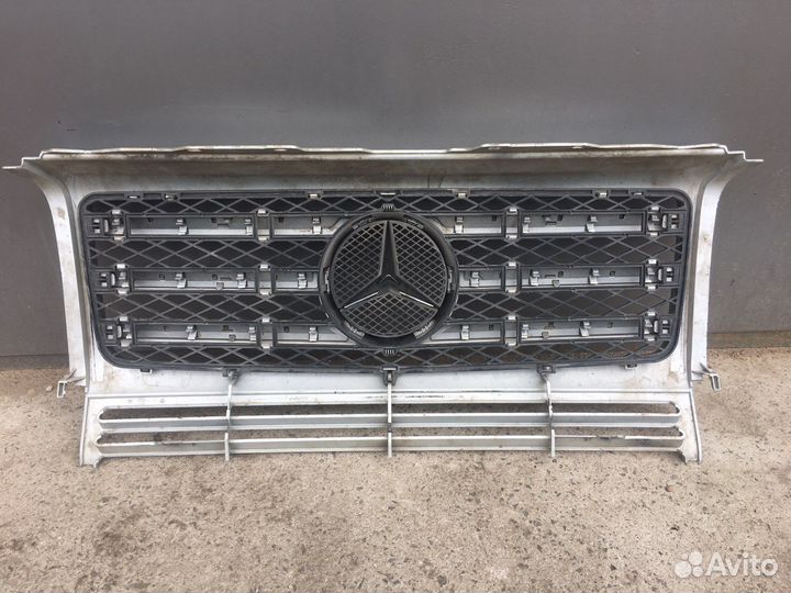 Решетка радиатора на Mercedes Benz G-Klass w463