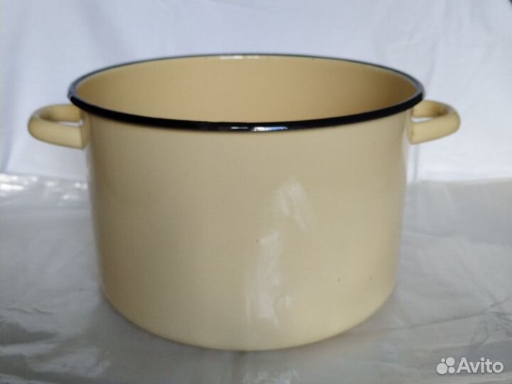 Кастрюля эмалированная новая 6,5 литра
