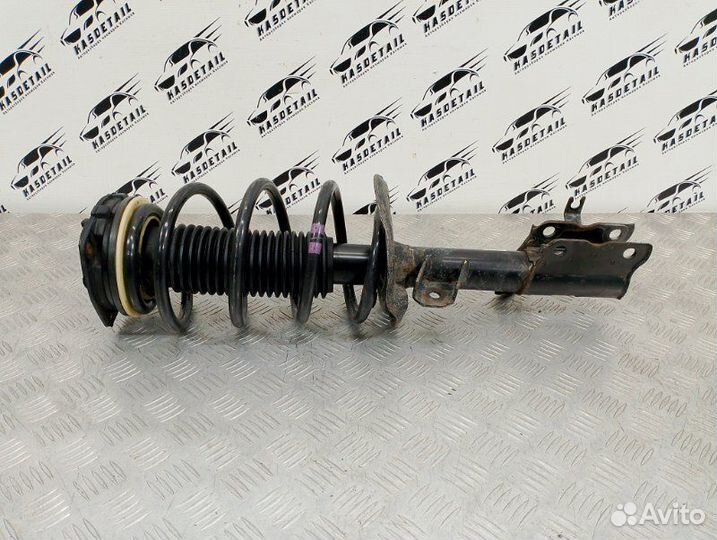 Амортизатор подвески передний правый Nissan