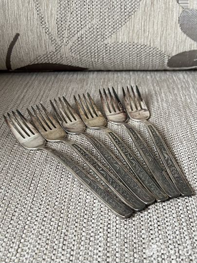Мельхиоровые столовые приборы (ложки и вилки)