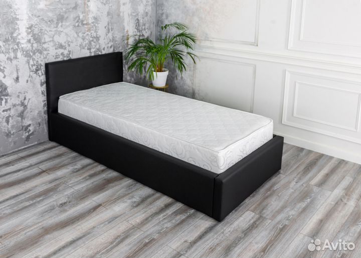 Кровать с матрасом односпальная