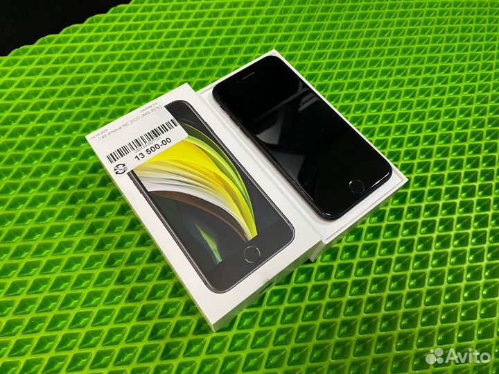 iPhone SE (2020), 64 ГБ