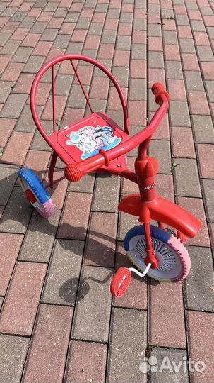 Трехколесный велосипед